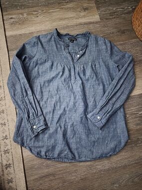 J. Crew Women's Blue Chambray Pintuck Blouse